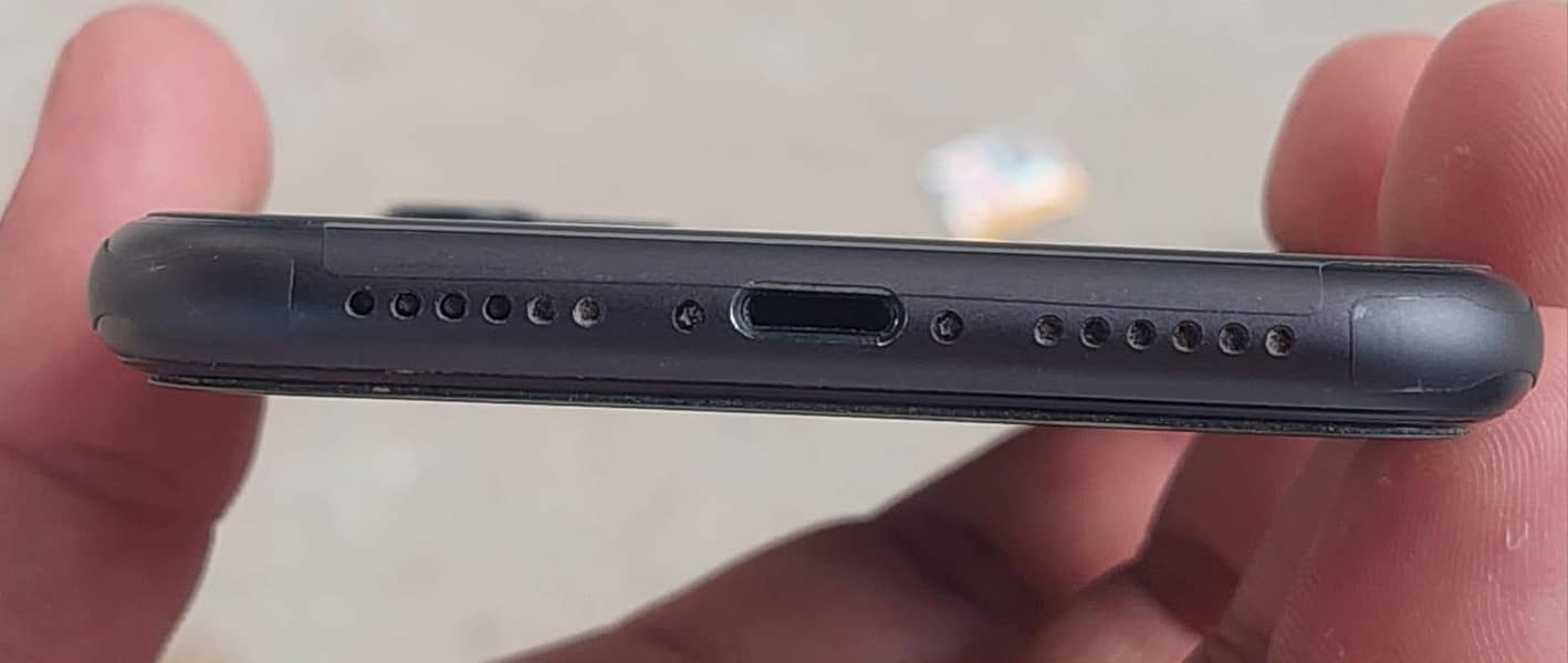 IPhone 11 3