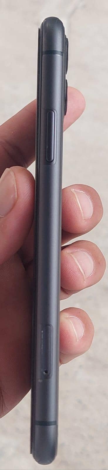 IPhone 11 4