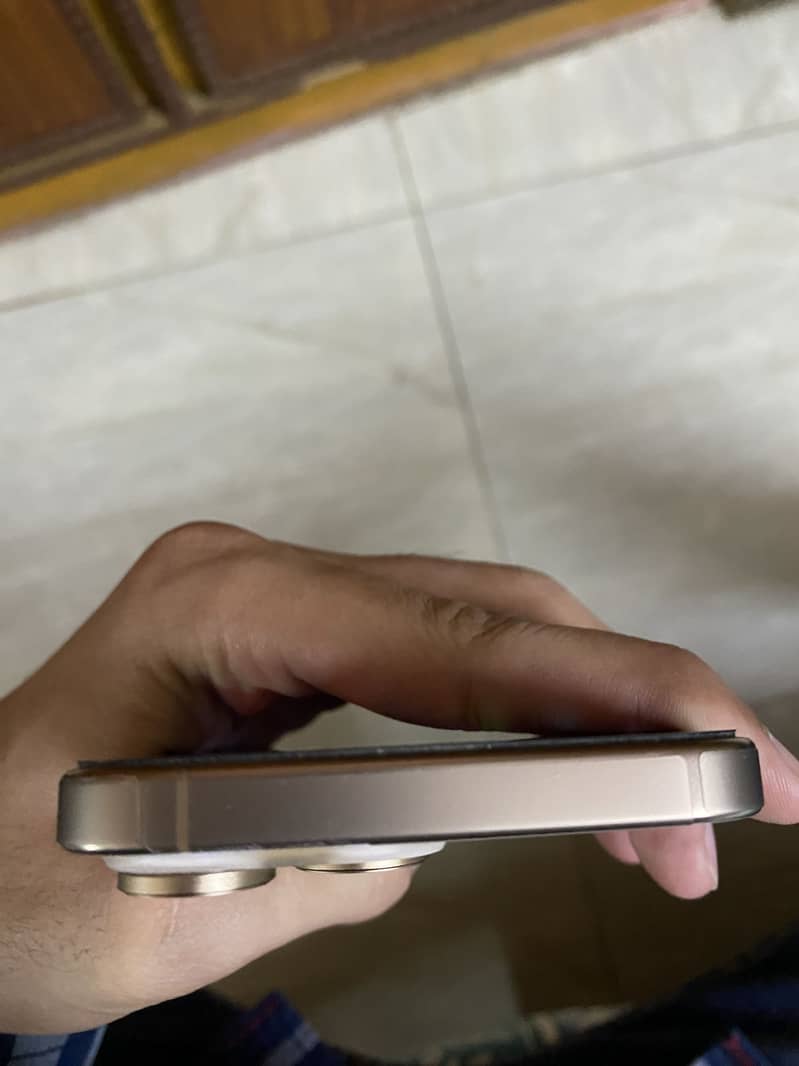 IPhone 16Pro max 2