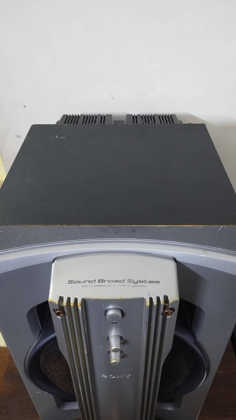 Sony active woofer 2