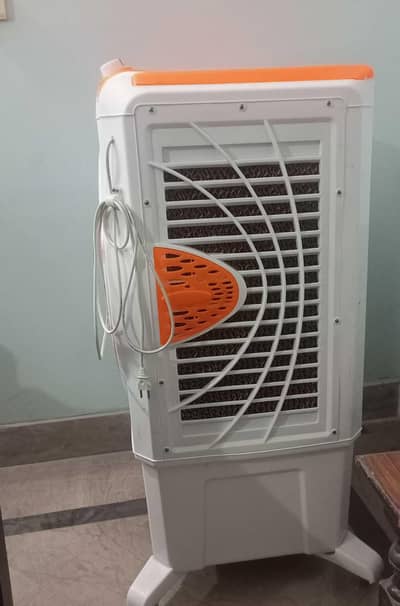 Super Gree Room Air Cooler with Ice Packs (Excellent Condition)