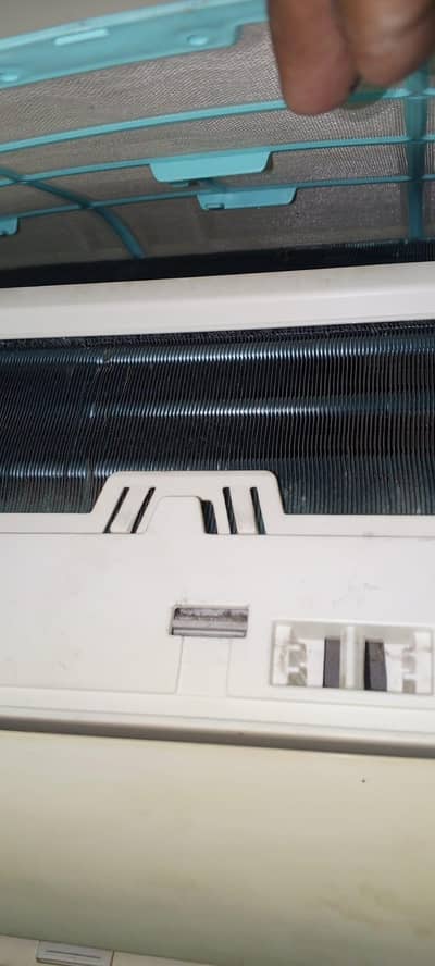 1.5 ton DC  inverter AC . urgent sale. . . condition 10/9 . performances