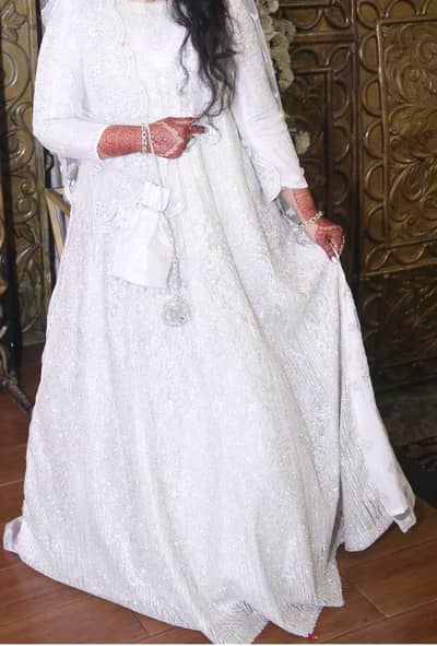 Luxury White Maxi , Bridal Maxi for sale just wore for few hours.