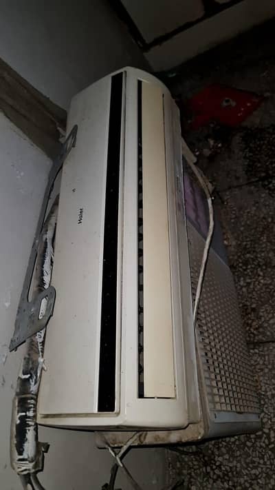 Haier 1 Ton 2 AC
