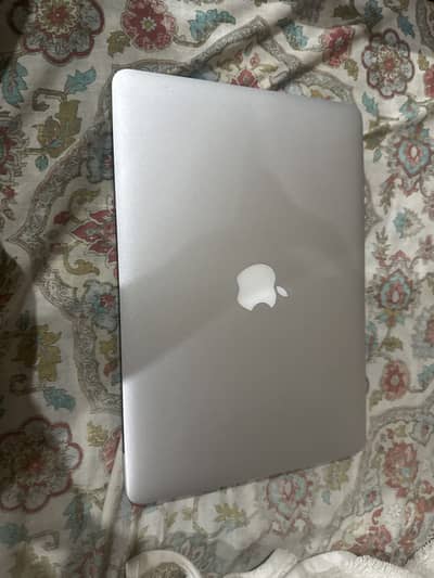 Macbook pro 2015 for sale in the best price(still negociable)
