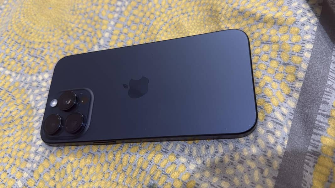 iPhone 15 pro max 0