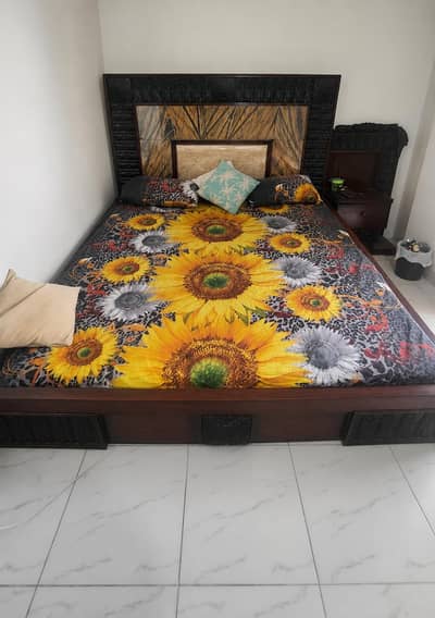 wooden Used furniture (Bed Slightly Broken) for Sale