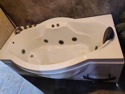 Venzi Bathtub