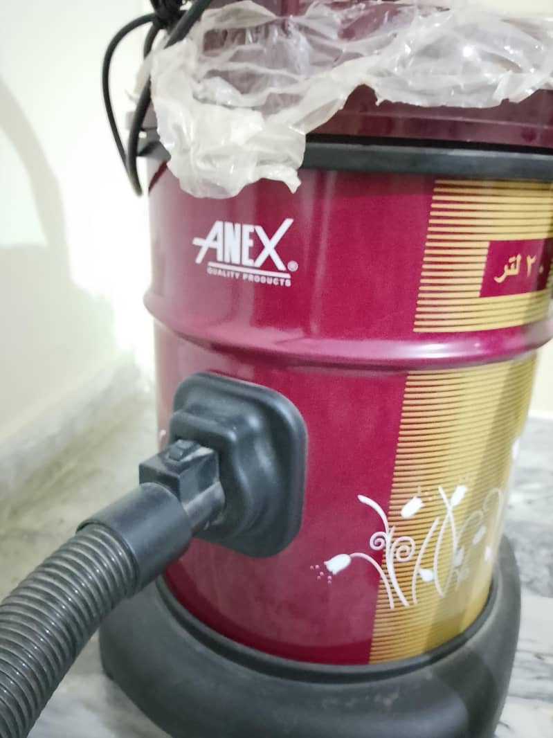 vacuum cleaner 1
