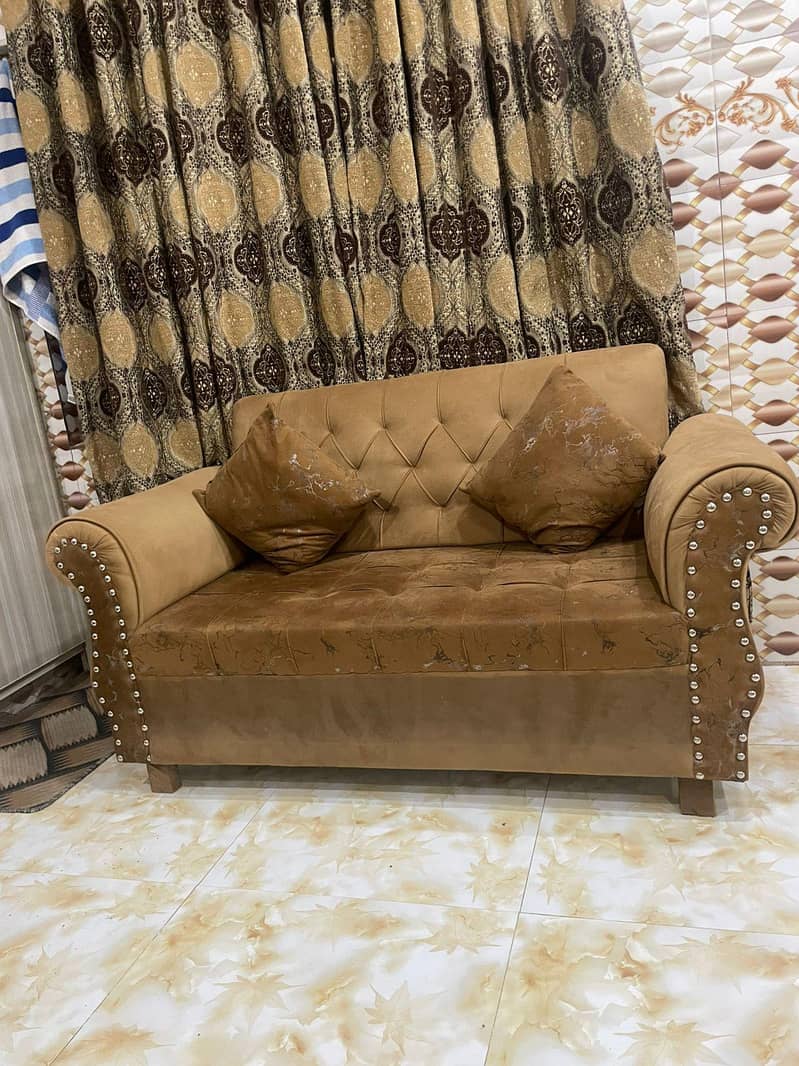 2 Seater Sofa 0