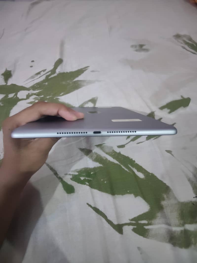 IPAD 6TH Gen 5