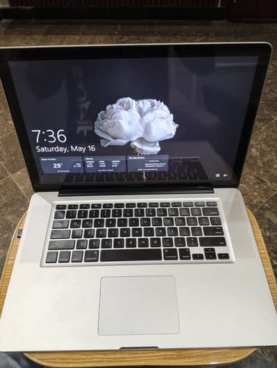 MacBook Pro 2012 15" i7 3Gen | 128 SSB | 8 GB RAM | 2 GB Graphic Card