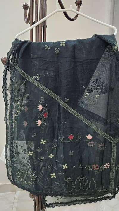 Suffuse- RTW embroidered Small