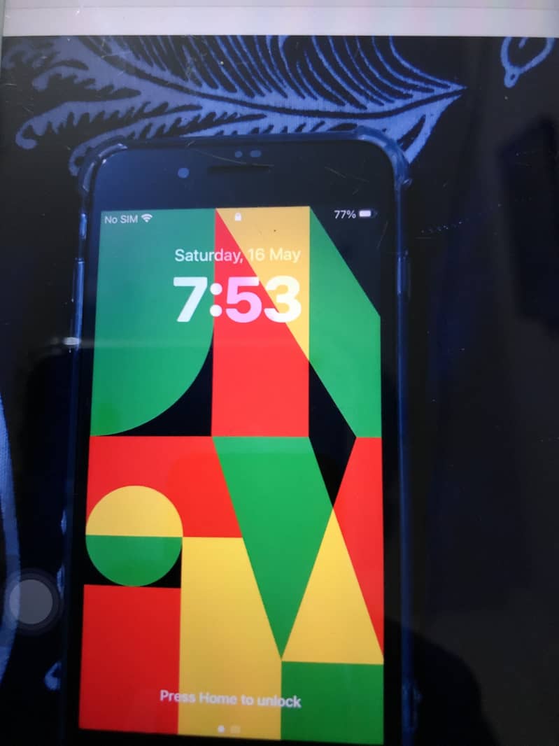 iPhone 8 Plus 0