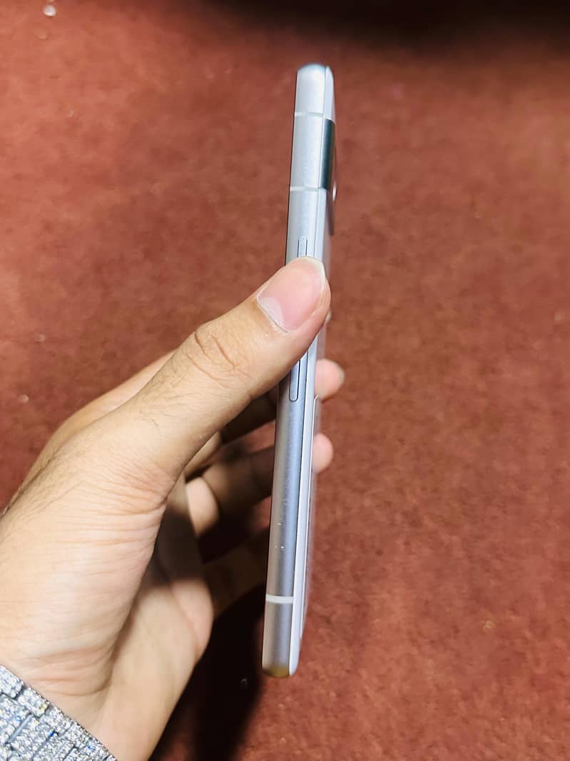 Google pixel 7a 5