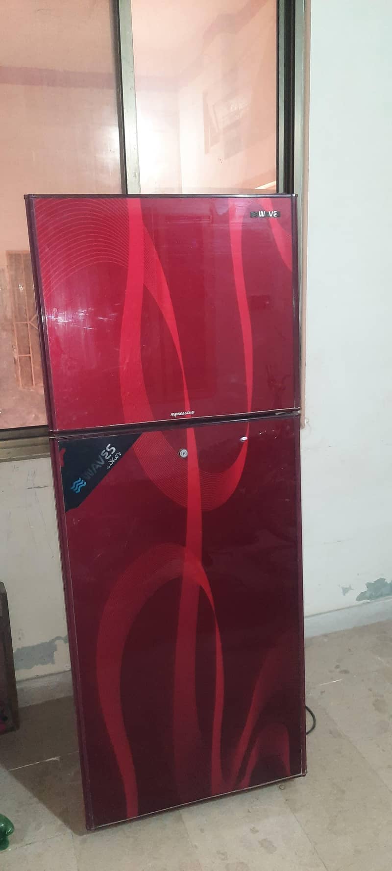Waves Refrigerator 0