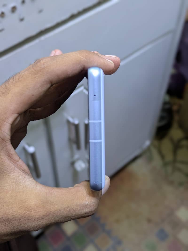 Google Pixel 7A 5