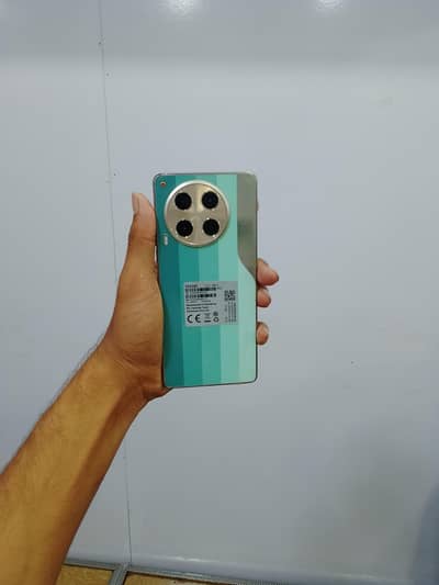 12gb 256gb with box charger