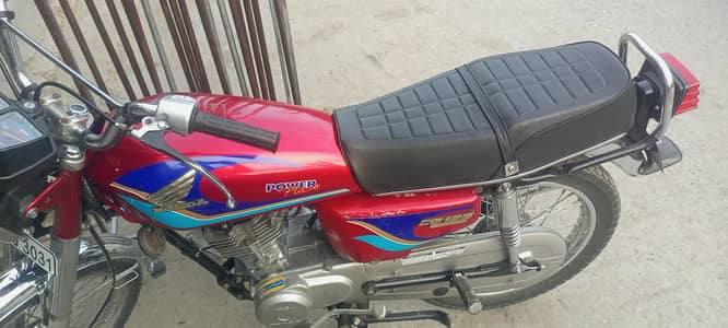 125 hood candtion
