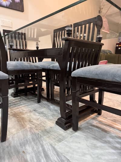6 seater dining table
