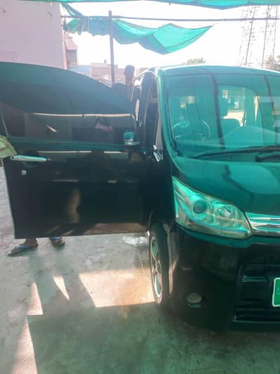 I want to sale daihatsu move  in good condition need money urgent