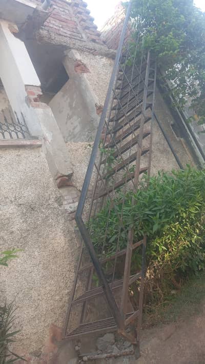 17 ft iron stairs