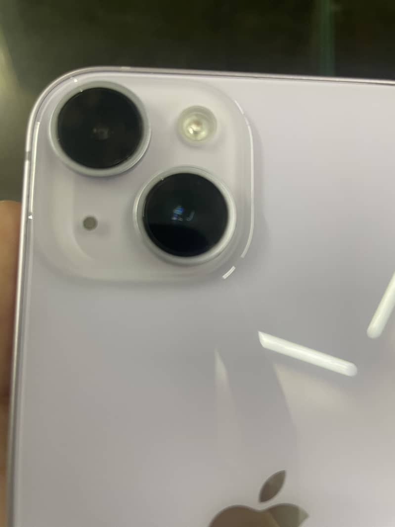 iPhone 14 4