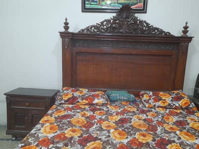 Solid wood King size Bed set