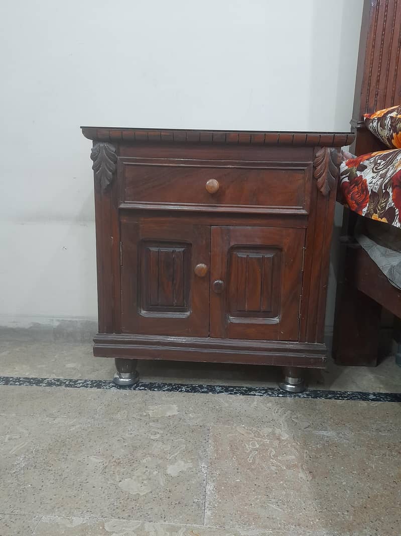 Solid wood King size Bed set 3