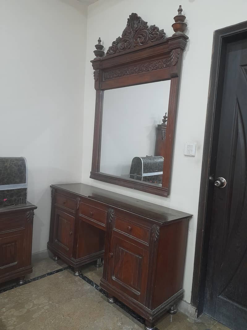 Solid wood King size Bed set 6
