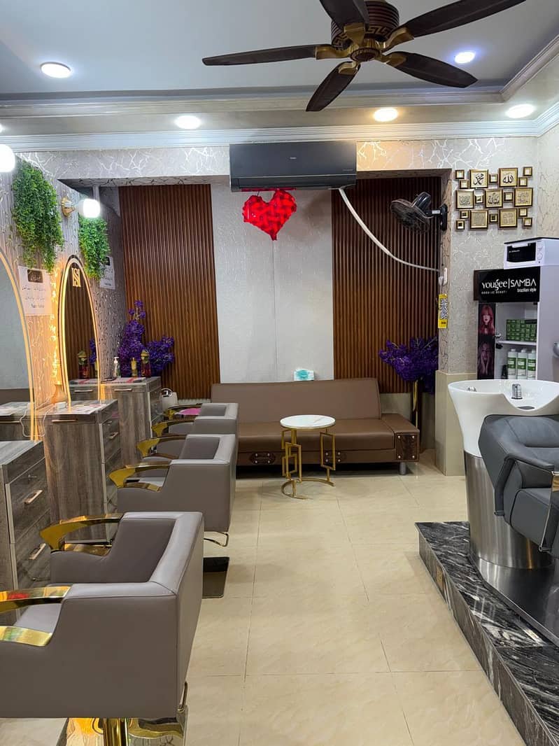 salon 10
