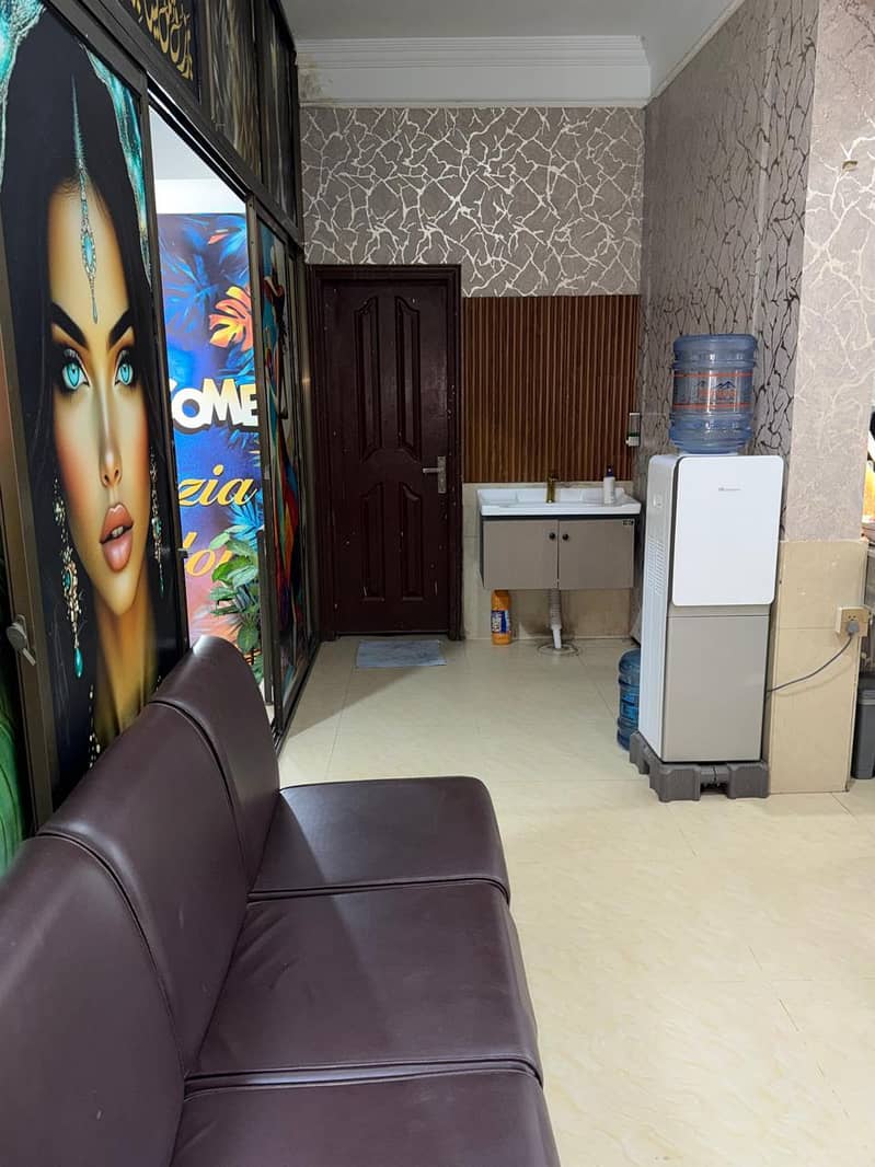 salon 12