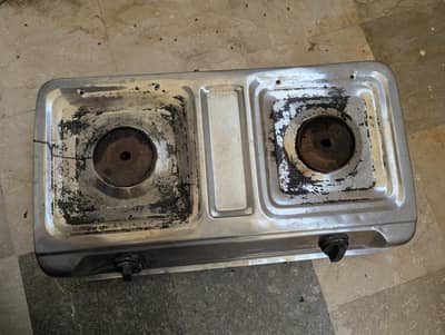 stove for sale 3000 condition 8*10