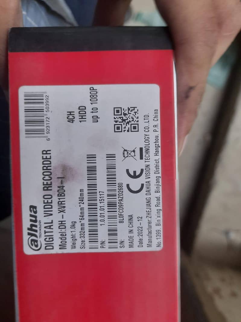 CCTV camera 4 with dvr 9