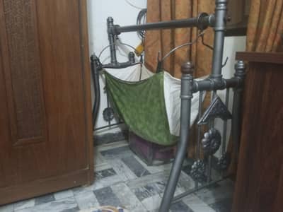 Baby cradle, baby swing or baby jhoola for urgent sale