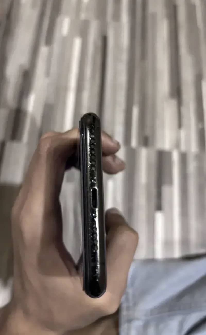 IPhone 11 Pro Max 1