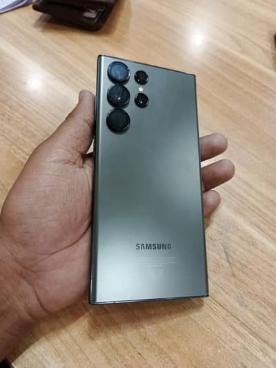 Samsunga S23 Ultra 12GB and 1TB with Box