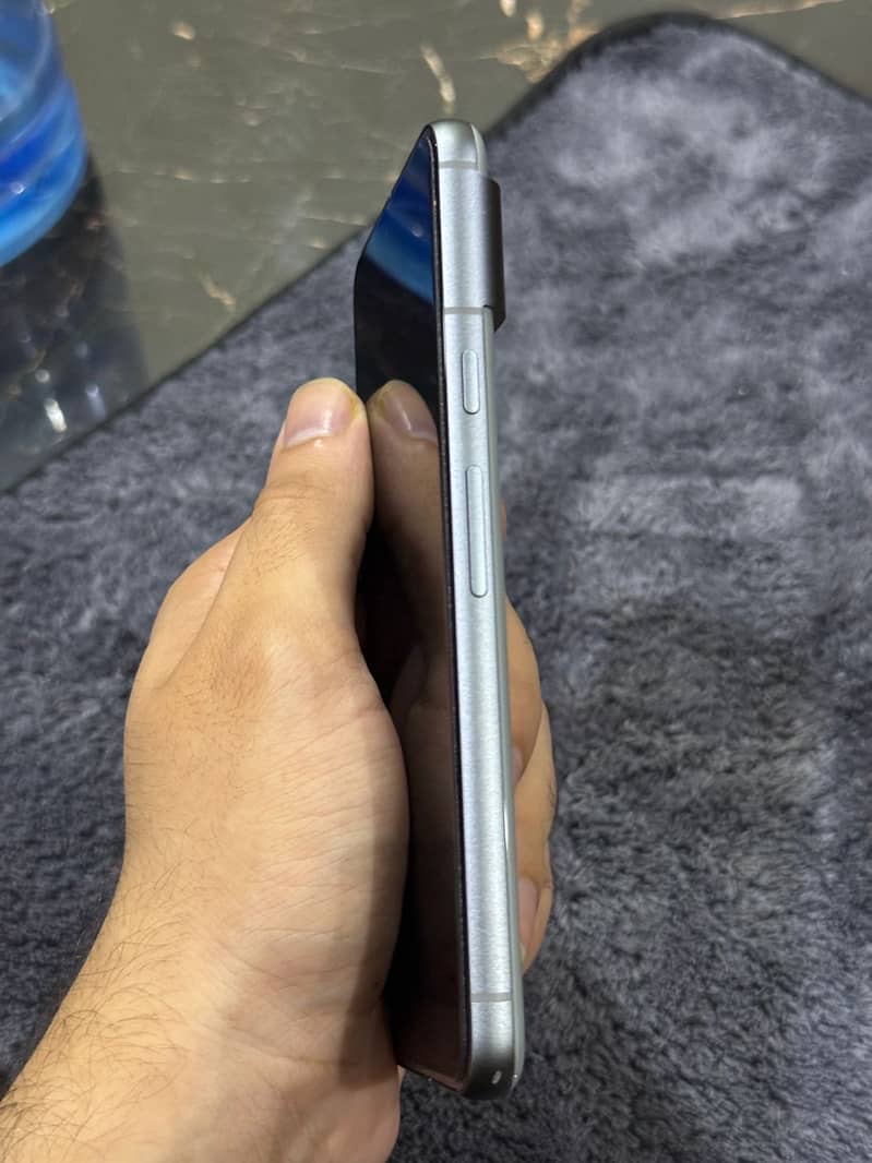 Google Pixel 8 3