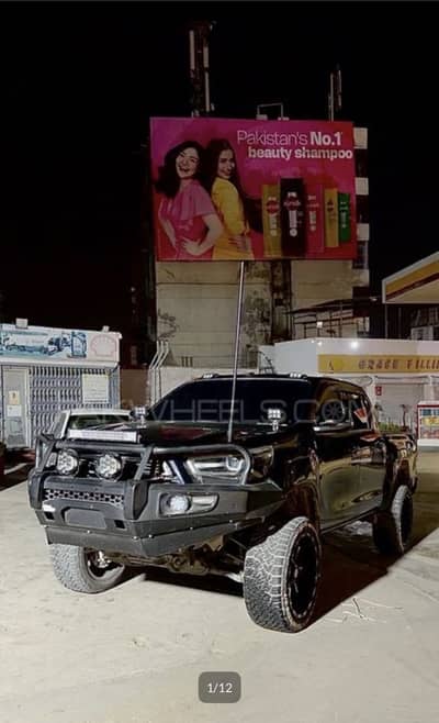 Toyota revo