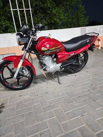 yb 125z dx all ok lush condition 2020 kay 11 month ki bike hai