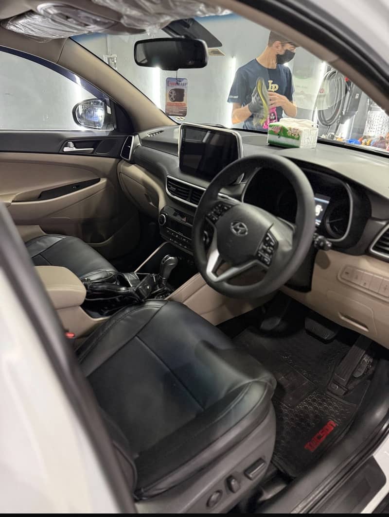 Tucson AWD 9