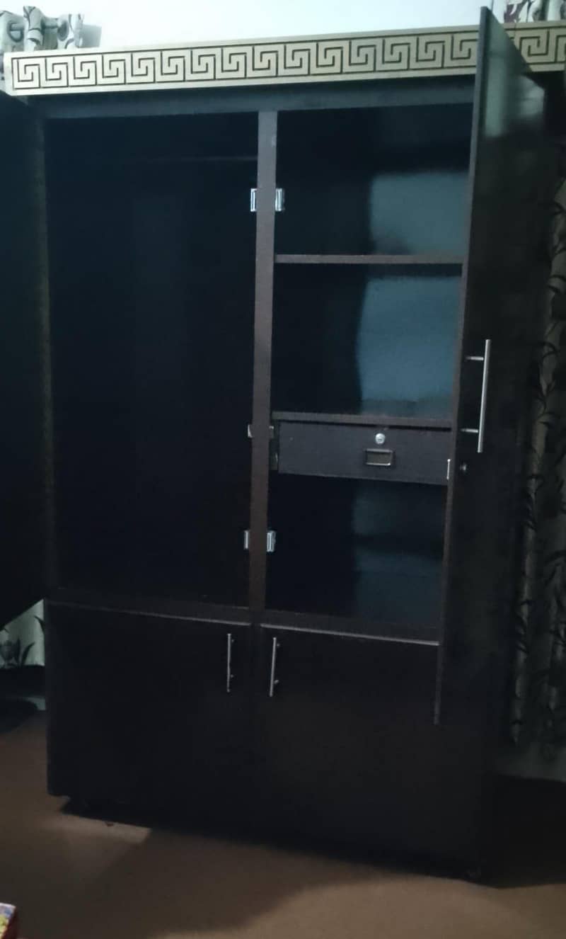 wardrobe 3