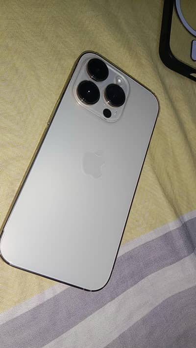 I phone 14 pro jv