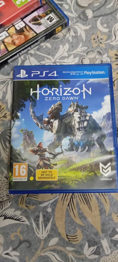 I'm selling a horizon zero dawn PS4 game