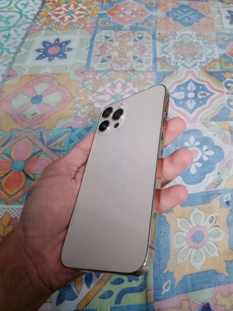 iphone 12 pro max 1