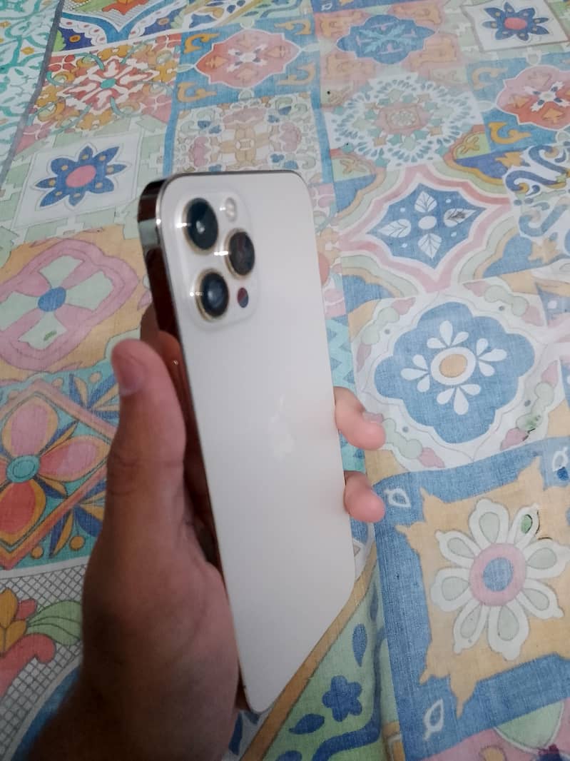 iphone 12 pro max 7