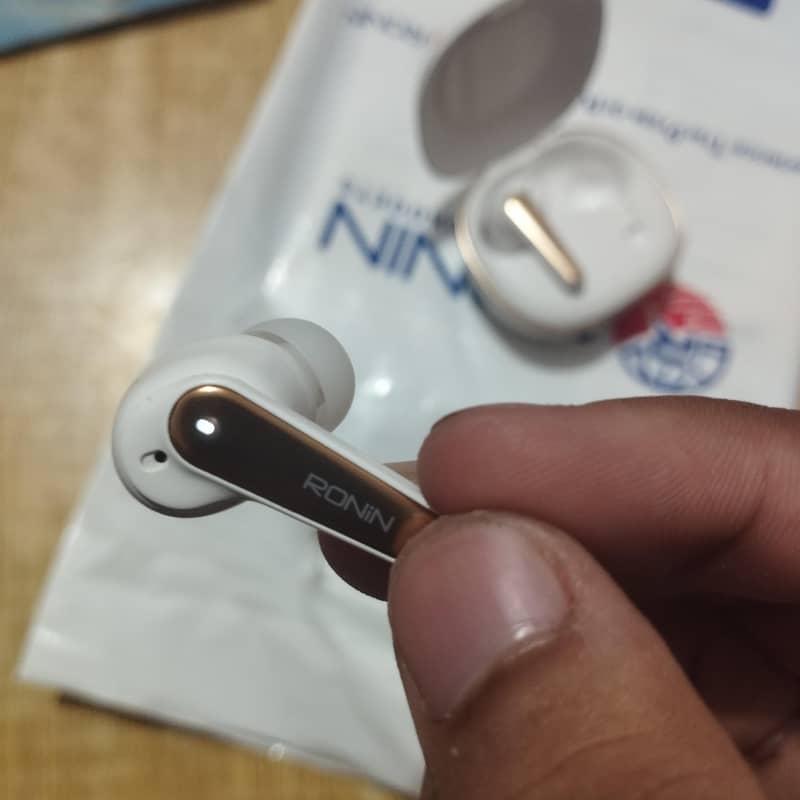 Ronin Eclipse Earbuds 3