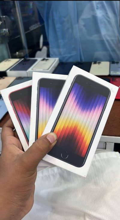 IPHONE SE 2022 box packed, black, 64gb JV.