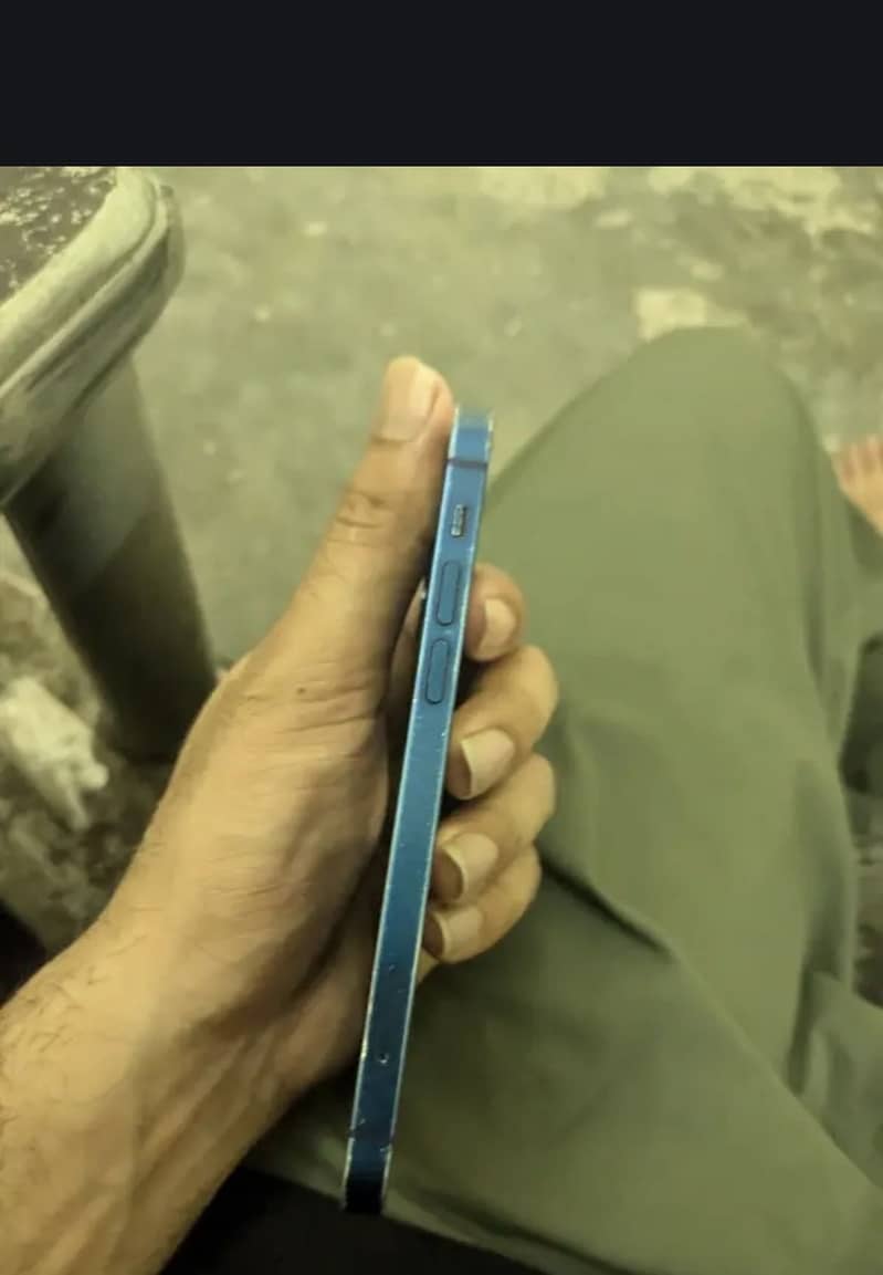 Iphone 12 4