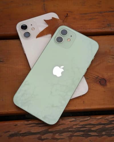 Apple Iphone 12 White and Green